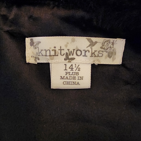 Knit Works black faux fur shawl/bolero/jacket used good condition 14 1/2 plus - Picture 2 of 5
